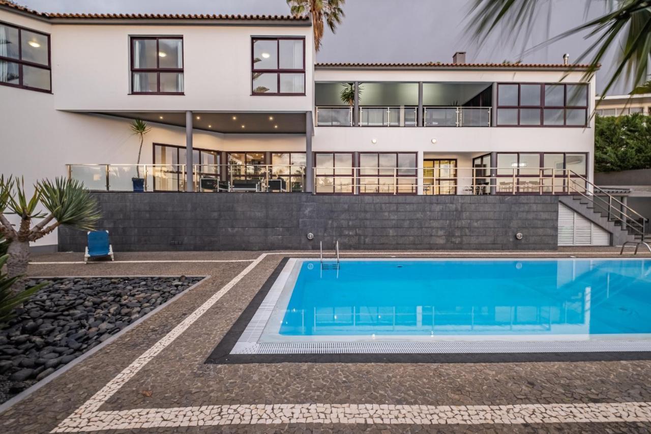 Ample Villa With Pool And Gorgeous Ocean View Funchal (Madeira) Exterior foto