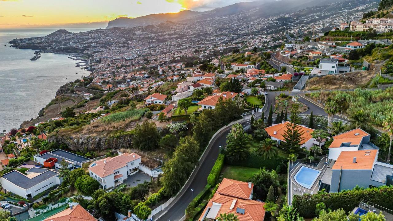 Ample Villa With Pool And Gorgeous Ocean View Funchal (Madeira) Exterior foto